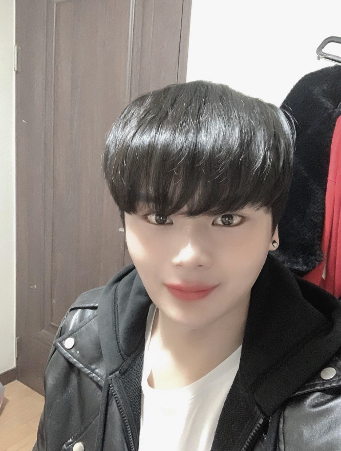 [目] ヒョン・ギョンファン - 涙袋形成、目尻切開